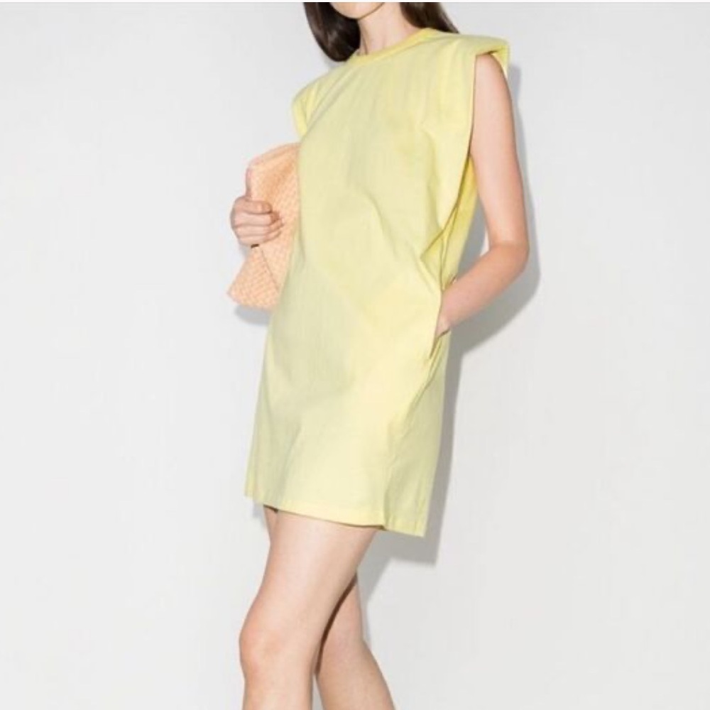 Frankie Shop Tina Padded Shoulder T-shirt
Dress EUC Size XS Yellow